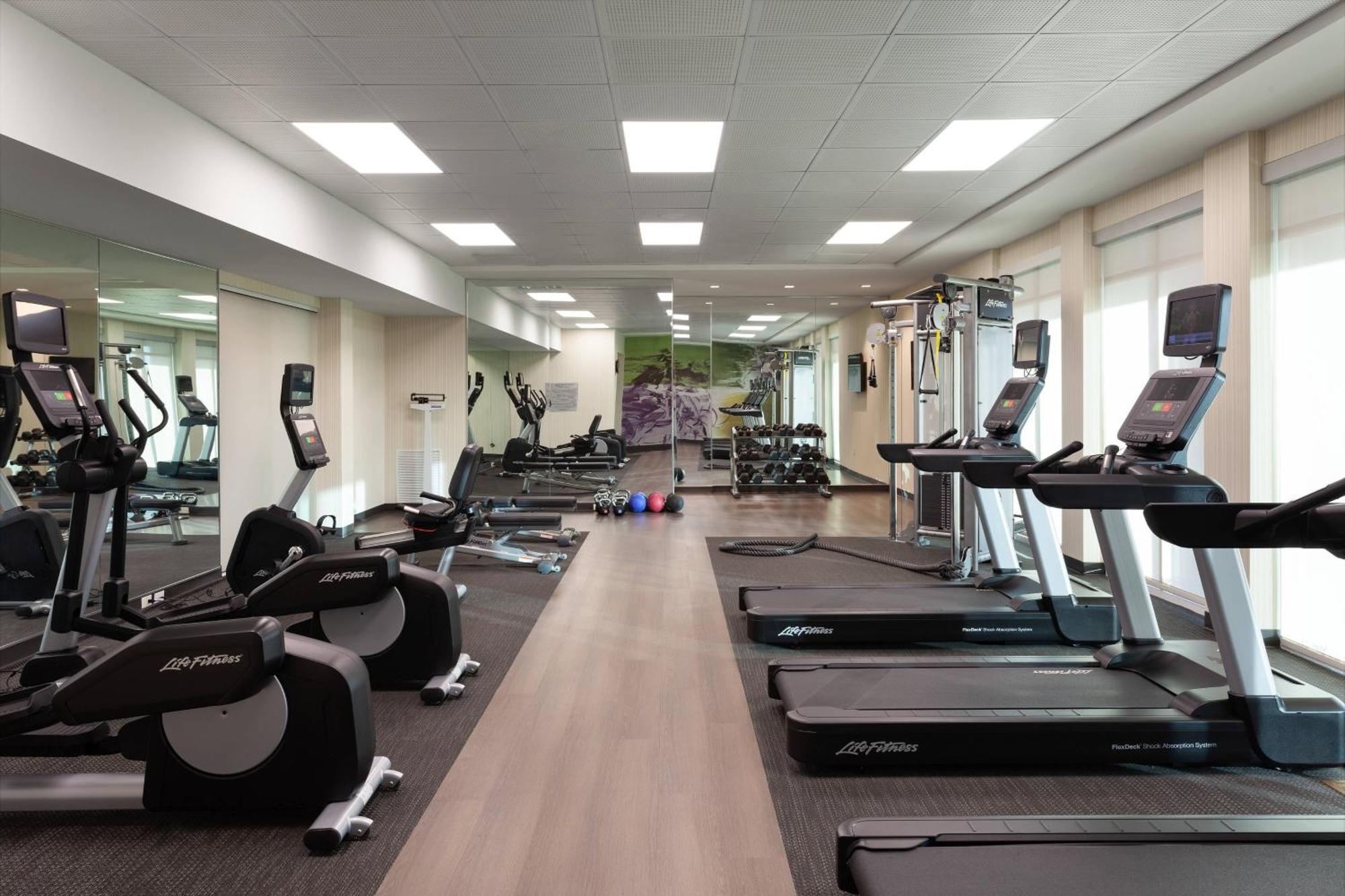 מלון Courtyard By Marriott ווינטר הייבן מראה חיצוני תמונה