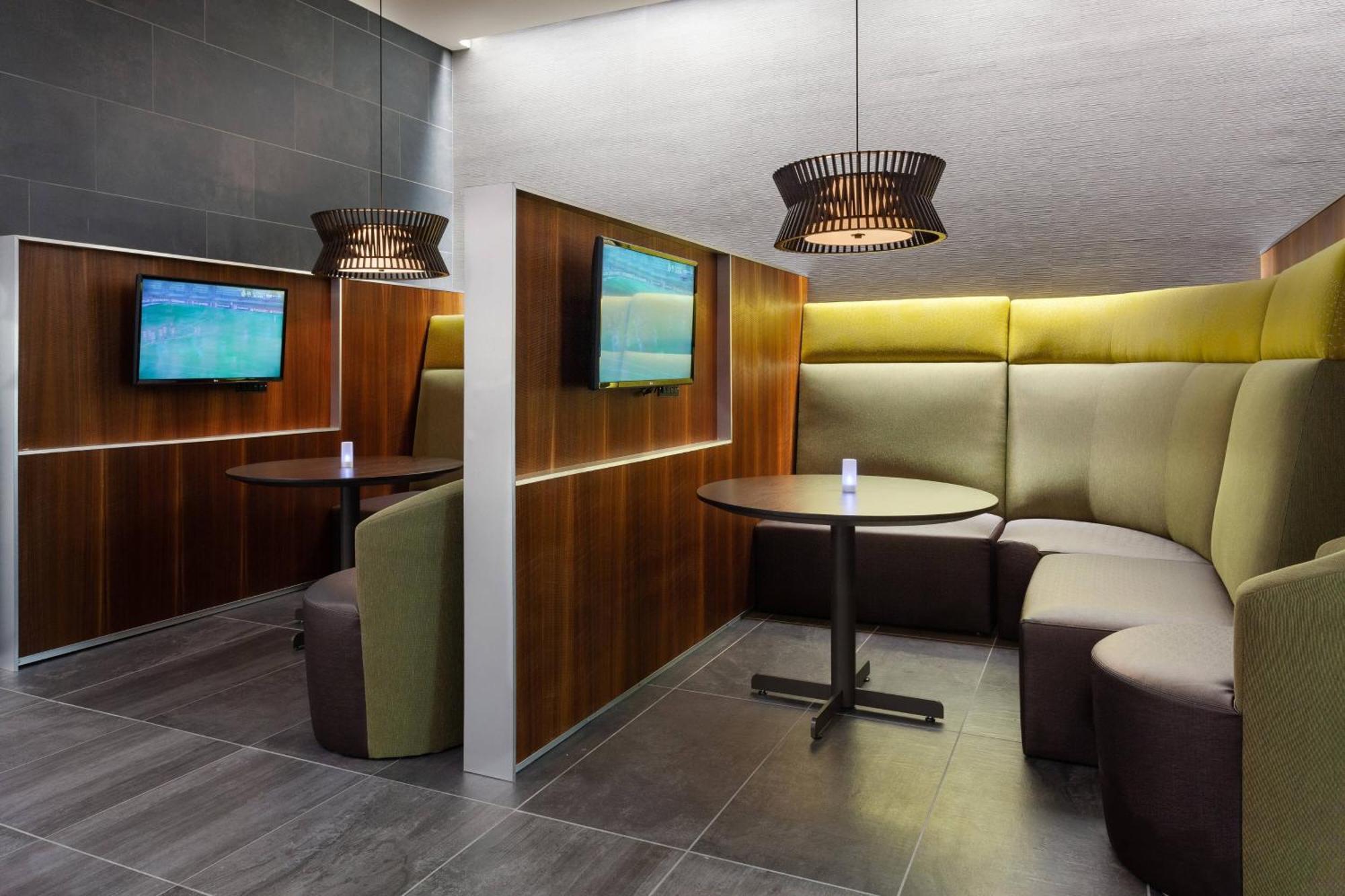 מלון Courtyard By Marriott ווינטר הייבן מראה חיצוני תמונה