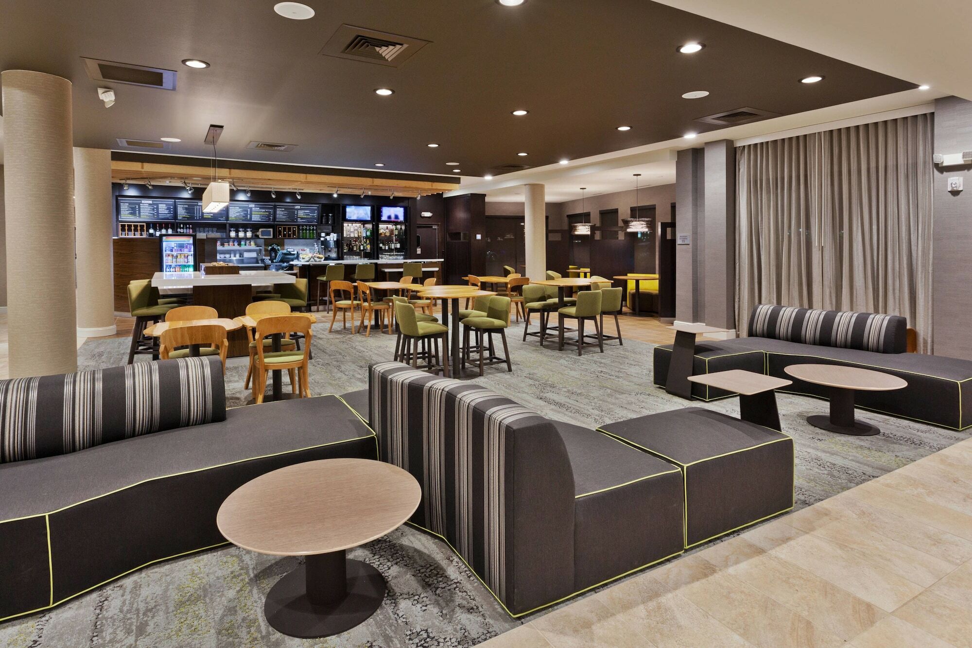 מלון Courtyard By Marriott ווינטר הייבן מראה חיצוני תמונה